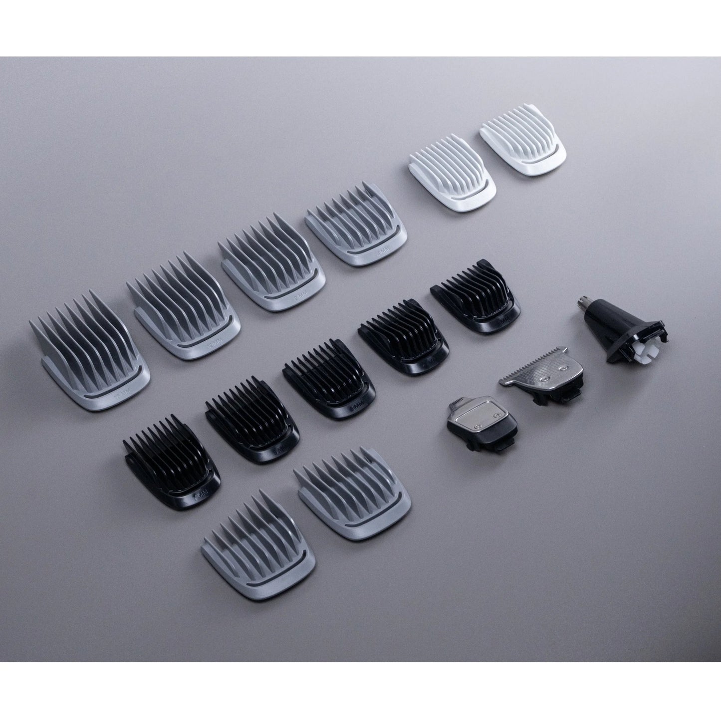 Philips Norelco Multigroom Series 5000 MG5910 18 Piece, Beard Face, Hair